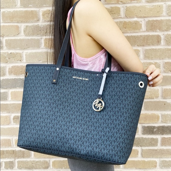 Gaby’sBags👜💕 Michael Kors large tote blue mk - Picture 2 of 4